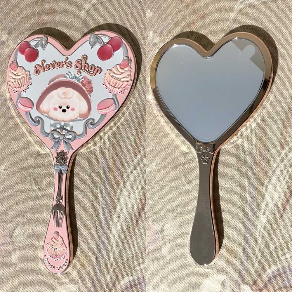 2/$20💕Hand Mirror 4”x 6 1/2”